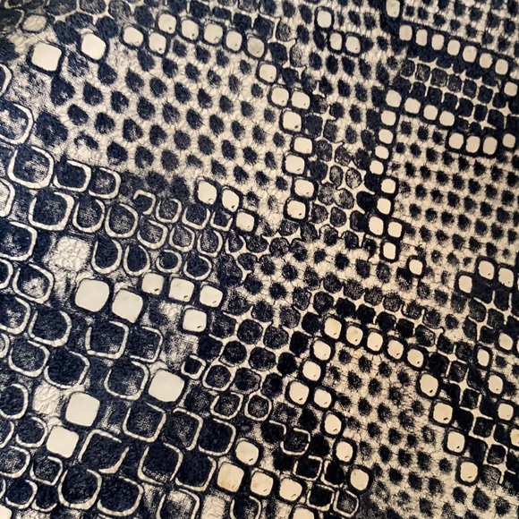 TIFFANY & Co. reversible purse with the extras - Picture 13 of 15